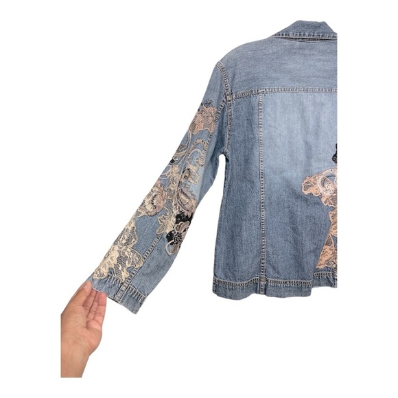 VTG Chico Designer Embroidered Lace Denim Statement Jean Jacket size 0 - Picture 5 of 12